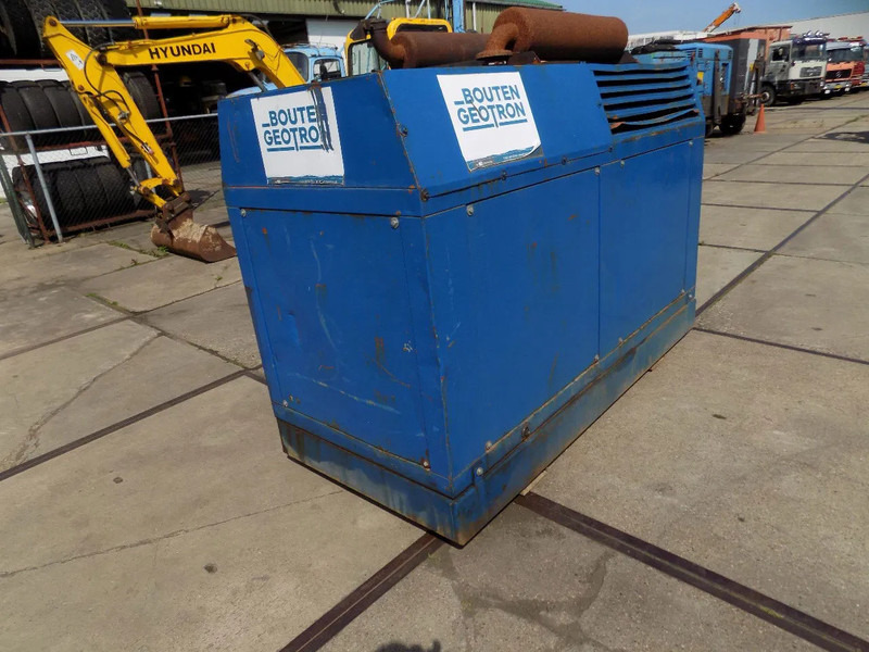Bredenoord Bredenoord BRDE 60 KVA deutz F6L 913 - Электрогенератор: фото 4 Bredenoord Bredenoord BRDE 60 KVA deutz F6L 913 - Электрогенератор: фото 4