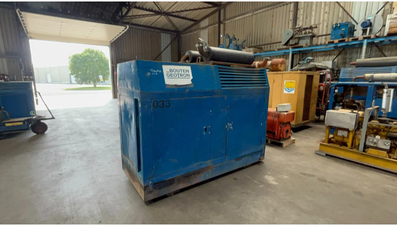 Bredenoord Bredenoord aggregaat BRD 70 KVA Deutz F5L413 - Электрогенератор: фото 2 Bredenoord Bredenoord aggregaat BRD 70 KVA Deutz F5L413 - Электрогенератор: фото 2