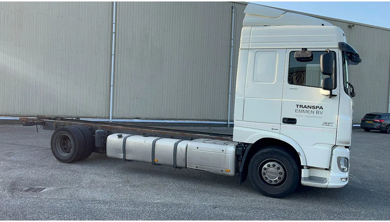 DAF XF 440 nette XF106 Chassis cabine - Грузовик-шасси: фото 4 DAF XF 440 nette XF106 Chassis cabine - Грузовик-шасси: фото 4