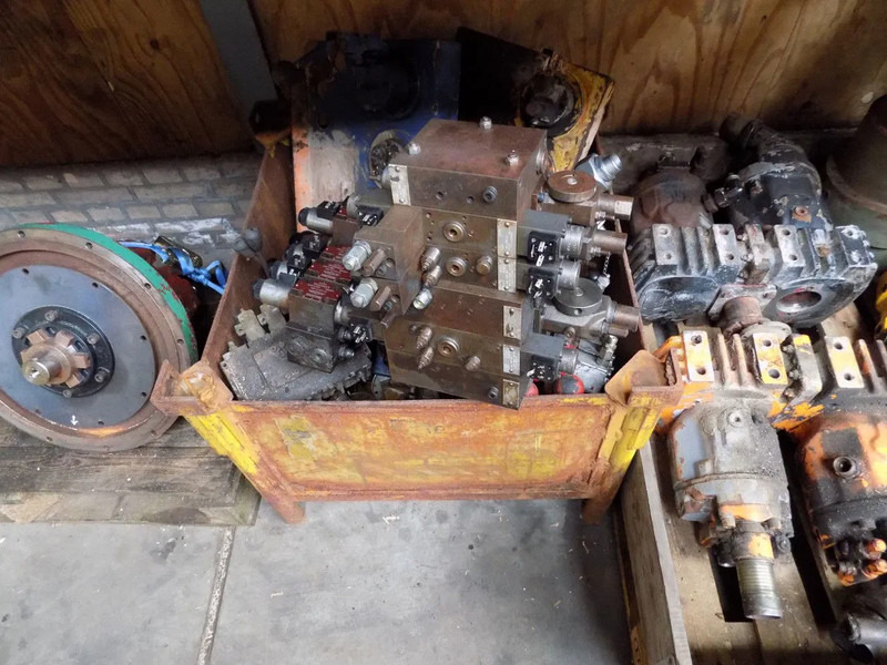 Diversen hydro motor hydrauliek - Строительная техника: фото 4 Diversen hydro motor hydrauliek - Строительная техника: фото 4