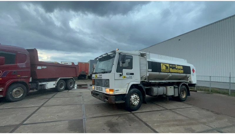 Volvo FL 7 Volvo FL7 285 Fuel tanker 4x2 - Грузовик-цистерна: фото 2 Volvo FL 7 Volvo FL7 285 Fuel tanker 4x2 - Грузовик-цистерна: фото 2