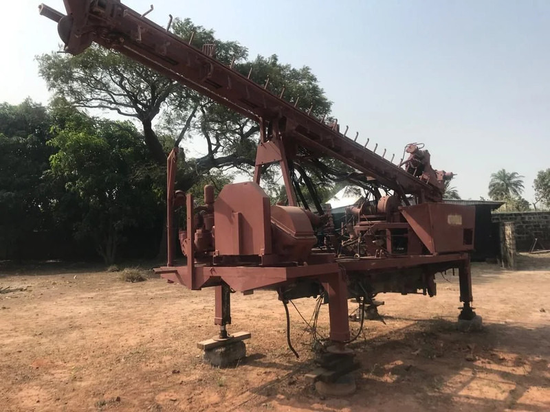Wirth Wirth B2A Brunnenboh Drilling rig - Буровая машина: фото 1 Wirth Wirth B2A Brunnenboh Drilling rig - Буровая машина: фото 1