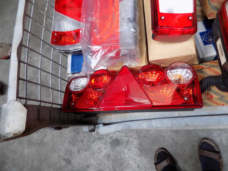 Задний фонарь verlichting voor truck en trailer HELLA VERLICHTING truck en trailer: фото 8
