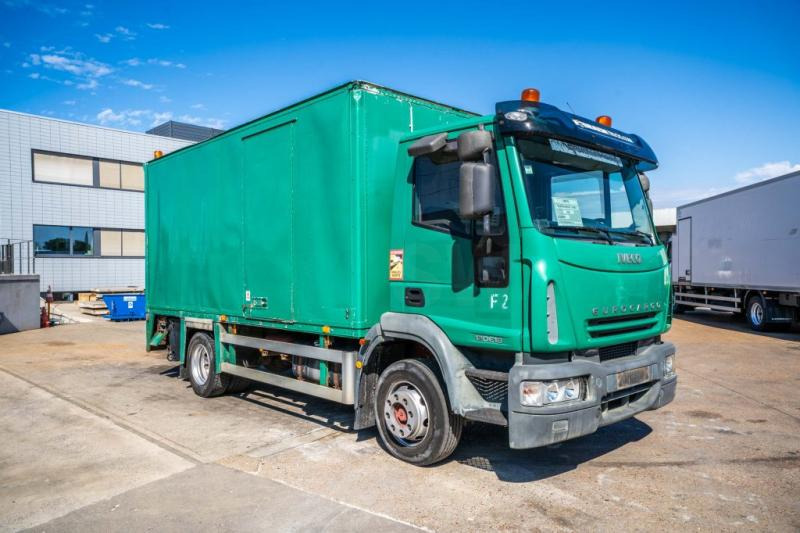 Iveco EUROCARGO 120E18 - Грузовик с закрытым кузовом: фото 2 Iveco EUROCARGO 120E18 - Грузовик с закрытым кузовом: фото 2