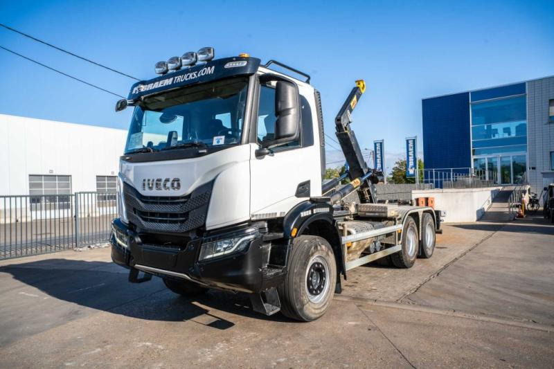 Iveco X-WAY 460 - HYVA - 91000 KM - Крюковой мультилифт: фото 1 Iveco X-WAY 460 - HYVA - 91000 KM - Крюковой мультилифт: фото 1
