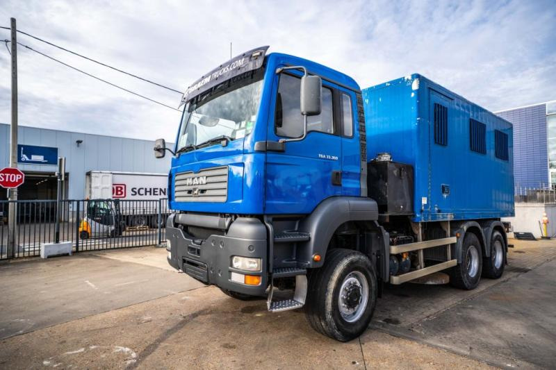 MAN TGA 33.363 FDAK- 6x6 + LABO - Грузовик с закрытым кузовом: фото 1 MAN TGA 33.363 FDAK- 6x6 + LABO - Грузовик с закрытым кузовом: фото 1