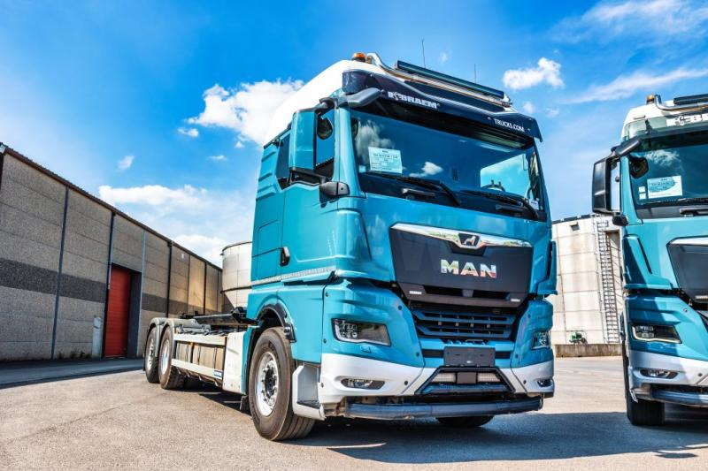 MAN TGX 26.510 6x2-4 LL + AJK - Крюковой мультилифт: фото 1 MAN TGX 26.510 6x2-4 LL + AJK - Крюковой мультилифт: фото 1
