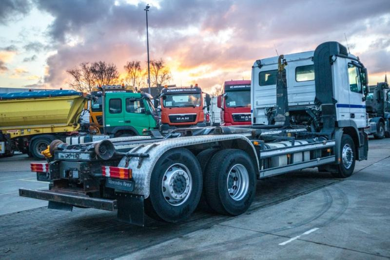 Mercedes ACTROS 2646 L-MP3 - Крюковой мультилифт: фото 5 Mercedes ACTROS 2646 L-MP3 - Крюковой мультилифт: фото 5