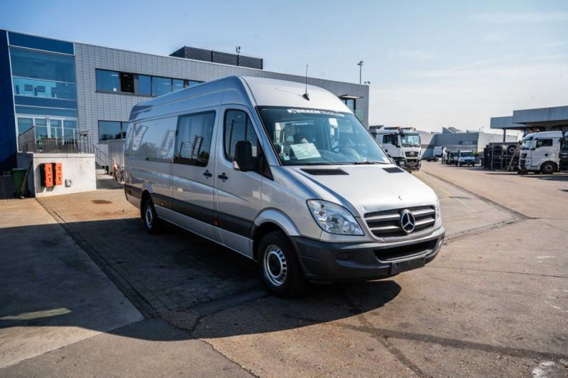 Mercedes Sprinter 319 CDI/3.5+6 p. - Цельнометаллический фургон: фото 2 Mercedes Sprinter 319 CDI/3.5+6 p. - Цельнометаллический фургон: фото 2