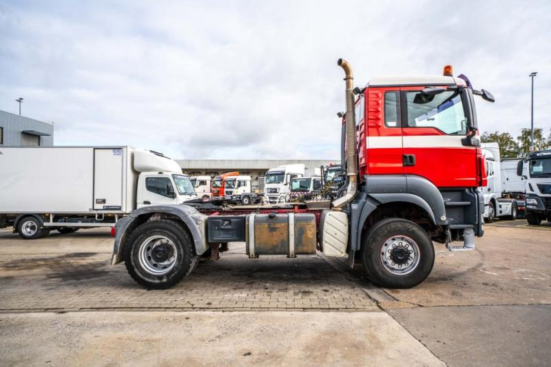 MAN TGS 18.440 BLS 4x4 (+cardan) - Тягач: фото 3 MAN TGS 18.440 BLS 4x4 (+cardan) - Тягач: фото 3