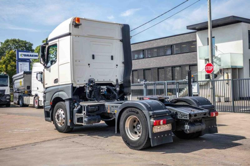Mercedes ACTROS 1945 LS (1845 LS) - Тягач: фото 4 Mercedes ACTROS 1945 LS (1845 LS) - Тягач: фото 4