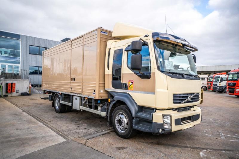 Volvo FL 260 (13.5t) +DHOLLANDIA 2T - Грузовик с закрытым кузовом: фото 2 Volvo FL 260 (13.5t) +DHOLLANDIA 2T - Грузовик с закрытым кузовом: фото 2