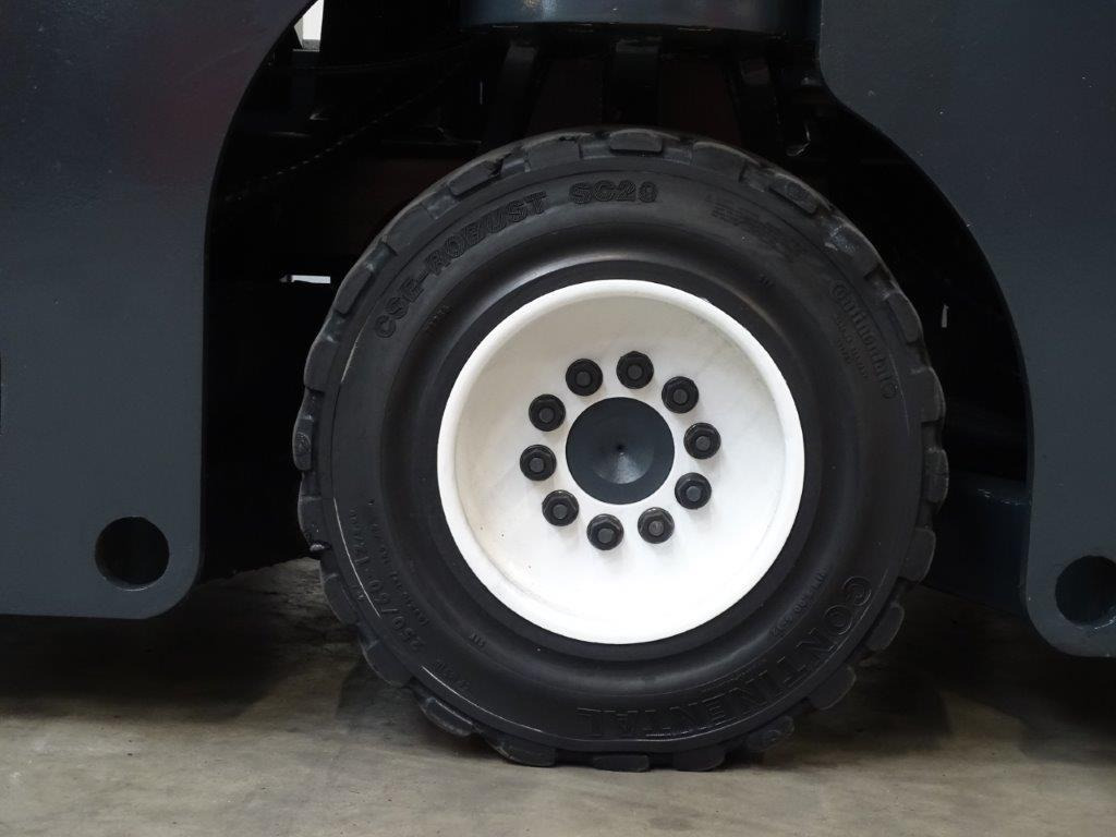 Combilift C3000 - Четырехсторонний погрузчик: фото 2 Combilift C3000 - Четырехсторонний погрузчик: фото 2