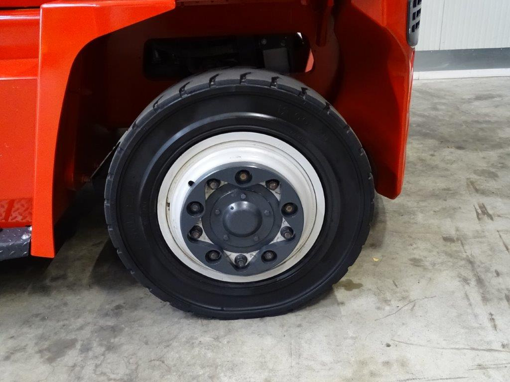 Kalmar DCE120-6 - Empty Containers Handler - Дизельный погрузчик: фото 3 Kalmar DCE120-6 - Empty Containers Handler - Дизельный погрузчик: фото 3