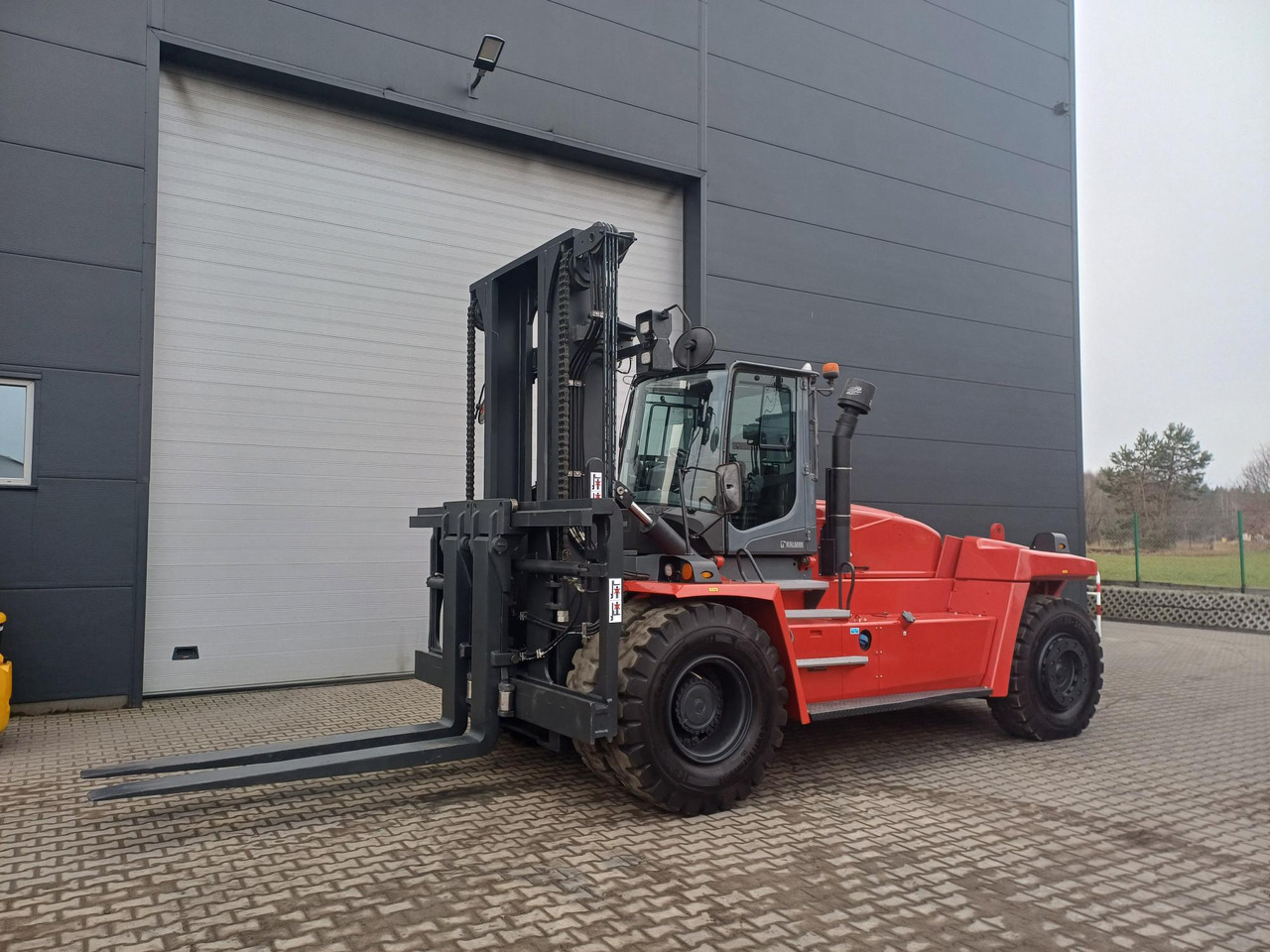 Kalmar DCG250-12LB - Дизельный погрузчик: фото 1 Kalmar DCG250-12LB - Дизельный погрузчик: фото 1