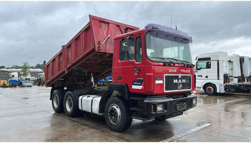 MAN 26.403 (STEEL SUSPENSION / VERY CLEAN / 6 CYLINDER / BIG AXLE / EURO 2) - Самосвал: фото 3 MAN 26.403 (STEEL SUSPENSION / VERY CLEAN / 6 CYLINDER / BIG AXLE / EURO 2) - Самосвал: фото 3
