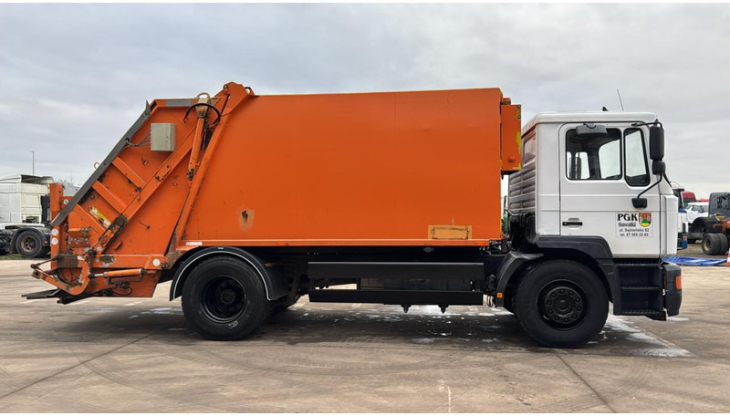 MAN F2000 (GARBAGE TRUCK / TOP CONDITION / 6 CYLINDER / MANUAL GEARBOX) - Мусоровоз: фото 4 MAN F2000 (GARBAGE TRUCK / TOP CONDITION / 6 CYLINDER / MANUAL GEARBOX) - Мусоровоз: фото 4