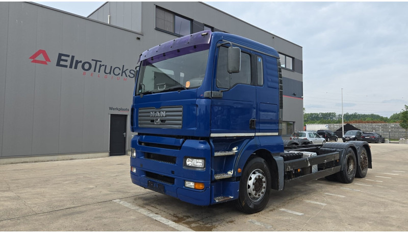 MAN TGA 26.460 (MANUAL PUMP / POMPE MANUELLE / MANUAL GEARBOX / BOITE MANUELLE / 6X2 / FRONT STEEL / DEVANT LAMES) - Грузовик-шасси: фото 1 MAN TGA 26.460 (MANUAL PUMP / POMPE MANUELLE / MANUAL GEARBOX / BOITE MANUELLE / 6X2 / FRONT STEEL / DEVANT LAMES) - Грузовик-шасси: фото 1