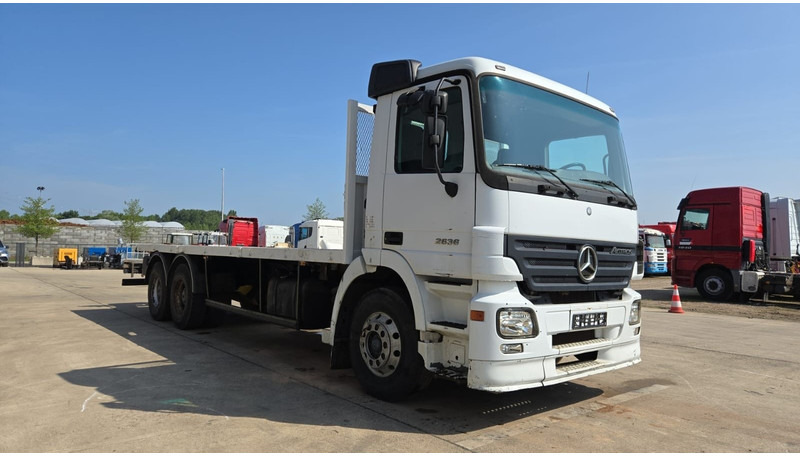 Mercedes-Benz Actros 2636 (6X4 / LAMES / GRAND PONT / MP2 / STEEL SUSP. / BOITE MANUELLE / MANUAL GEARBOX / 9M CHASSIS !!!) - Грузовик бортовой/ Платформа: фото 3 Mercedes-Benz Actros 2636 (6X4 / LAMES / GRAND PONT / MP2 / STEEL SUSP. / BOITE MANUELLE / MANUAL GEARBOX / 9M CHASSIS !!!) - Грузовик бортовой/ Платформа: фото 3
