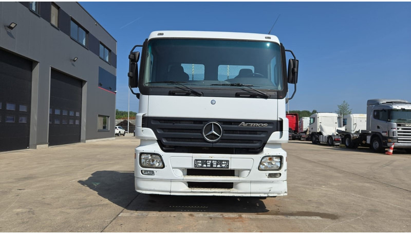 Mercedes-Benz Actros 2636 (6X4 / LAMES / GRAND PONT / MP2 / STEEL SUSP. / BOITE MANUELLE / MANUAL GEARBOX / 9M CHASSIS !!!) - Грузовик бортовой/ Платформа: фото 2 Mercedes-Benz Actros 2636 (6X4 / LAMES / GRAND PONT / MP2 / STEEL SUSP. / BOITE MANUELLE / MANUAL GEARBOX / 9M CHASSIS !!!) - Грузовик бортовой/ Платформа: фото 2