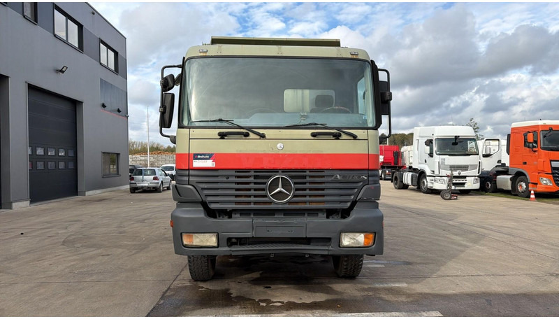 Mercedes-Benz Actros 3235 (EPS / LAMES / GRAND PONT / STEEL SUSP. / 3 PEDALES / MP1) - Самосвал: фото 2 Mercedes-Benz Actros 3235 (EPS / LAMES / GRAND PONT / STEEL SUSP. / 3 PEDALES / MP1) - Самосвал: фото 2