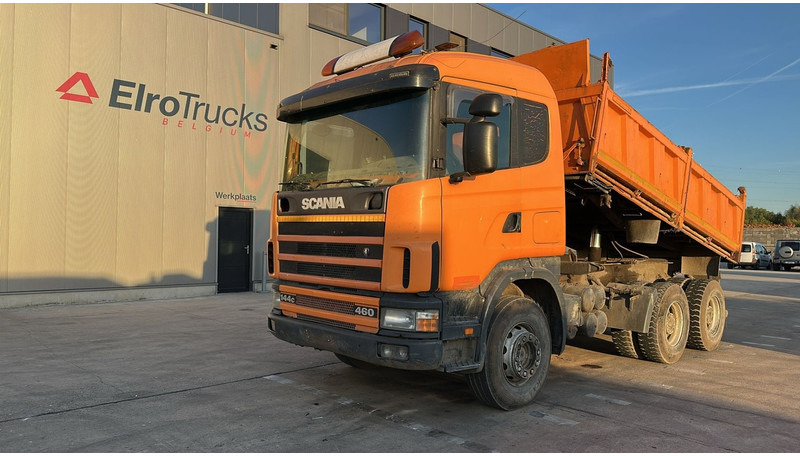 Scania 144-460 (BIG AXLE / GRAND PONT / LAMES / STEEL SUSP. / MANUAL GEARBOX / BOITE MANUELLE) - Грузовик-шасси: фото 1 Scania 144-460 (BIG AXLE / GRAND PONT / LAMES / STEEL SUSP. / MANUAL GEARBOX / BOITE MANUELLE) - Грузовик-шасси: фото 1