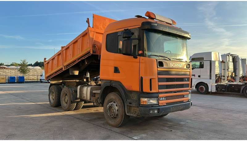 Scania 144-460 (BIG AXLE / GRAND PONT / LAMES / STEEL SUSP. / MANUAL GEARBOX / BOITE MANUELLE) - Грузовик-шасси: фото 3 Scania 144-460 (BIG AXLE / GRAND PONT / LAMES / STEEL SUSP. / MANUAL GEARBOX / BOITE MANUELLE) - Грузовик-шасси: фото 3