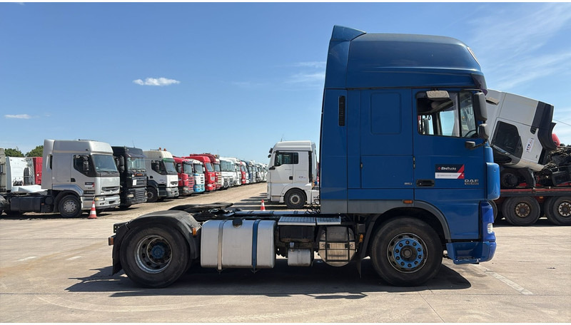 DAF XF 105.460 (BOITE MANUELLE / MANUAL GEARBOX) - Тягач: фото 2 DAF XF 105.460 (BOITE MANUELLE / MANUAL GEARBOX) - Тягач: фото 2