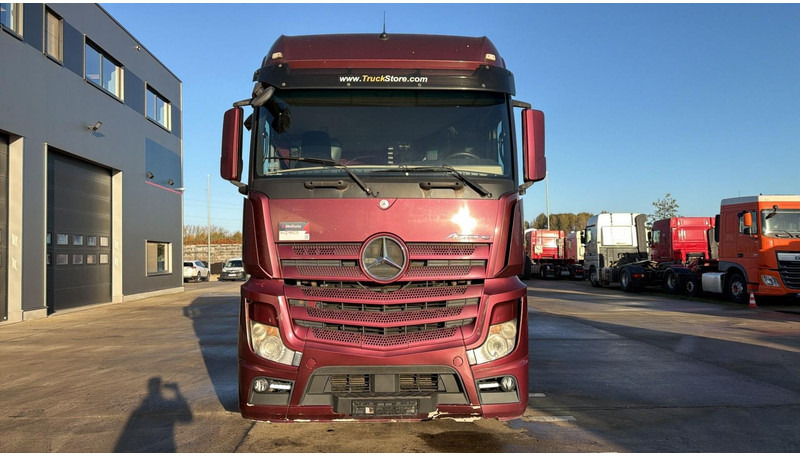 Mercedes-Benz Actros 1845 (RETARDER / GOOD CONDITION / BONNE ETAT) - Тягач: фото 2 Mercedes-Benz Actros 1845 (RETARDER / GOOD CONDITION / BONNE ETAT) - Тягач: фото 2