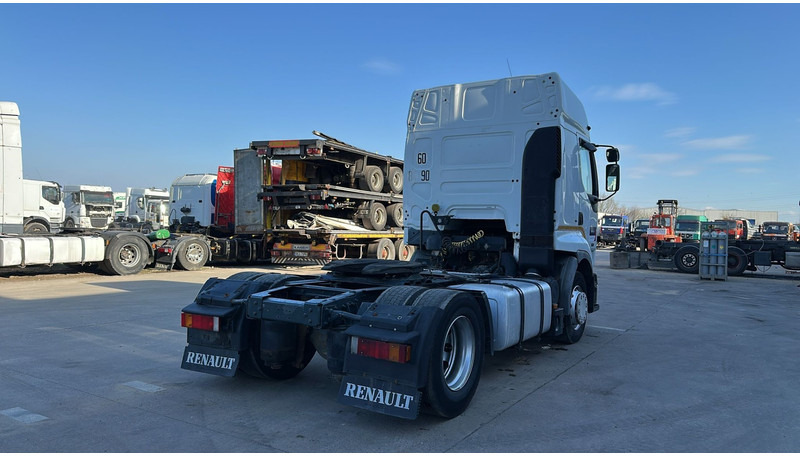 Renault Premium 420 (TRES PROPRE / PARFAIT ETAT / BOITE MANUELLE / MANUAL GEARBOX) - Тягач: фото 4 Renault Premium 420 (TRES PROPRE / PARFAIT ETAT / BOITE MANUELLE / MANUAL GEARBOX) - Тягач: фото 4