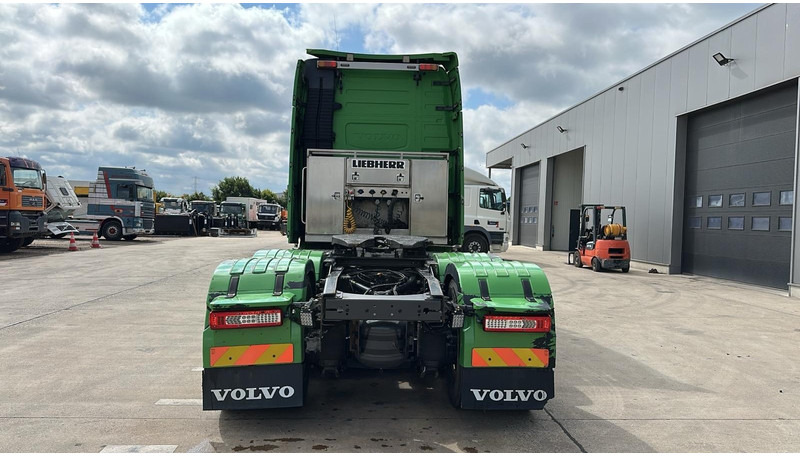 Volvo FH 750 (170 TONS / BE TRUCK / FIRST OWNER / TOP CONDITION / 6X4 / BIG HUB / RETARDER) - Тягач: фото 5 Volvo FH 750 (170 TONS / BE TRUCK / FIRST OWNER / TOP CONDITION / 6X4 / BIG HUB / RETARDER) - Тягач: фото 5