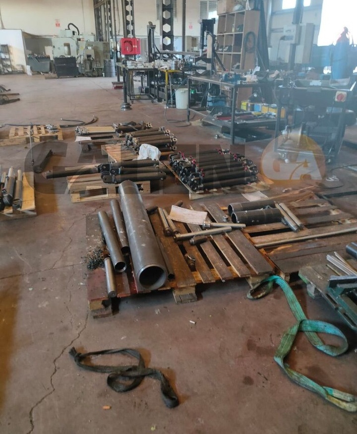 For construction roller - Гидравлический цилиндр для Катков: фото 2 For construction roller - Гидравлический цилиндр для Катков: фото 2