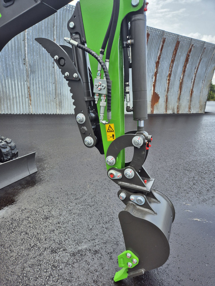 Мини-экскаватор WCM CTX 8010L Servo Diesel: фото 8 Мини-экскаватор WCM CTX 8010L Servo Diesel: фото 8