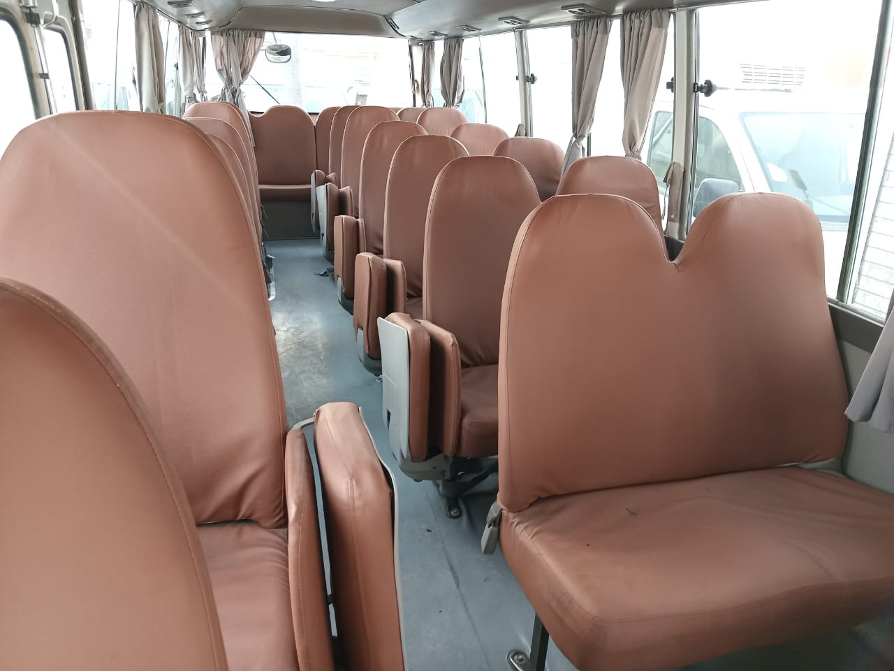 TOYOTA Coaster ... 30 places - diesel - climatisé ... BELGIQUE.. - Микроавтобус, Пассажирский фургон: фото 4 TOYOTA Coaster ... 30 places - diesel - climatisé ... BELGIQUE.. - Микроавтобус, Пассажирский фургон: фото 4