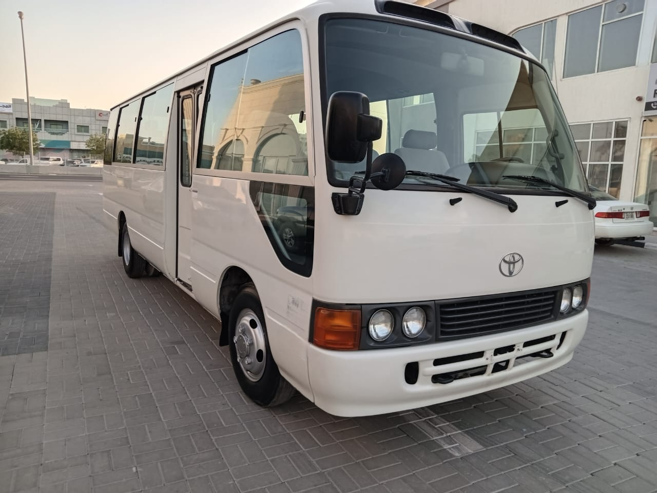 TOYOTA Coaster ... 30 places - diesel - climatisé ... BELGIQUE.. - Микроавтобус, Пассажирский фургон: фото 2 TOYOTA Coaster ... 30 places - diesel - climatisé ... BELGIQUE.. - Микроавтобус, Пассажирский фургон: фото 2