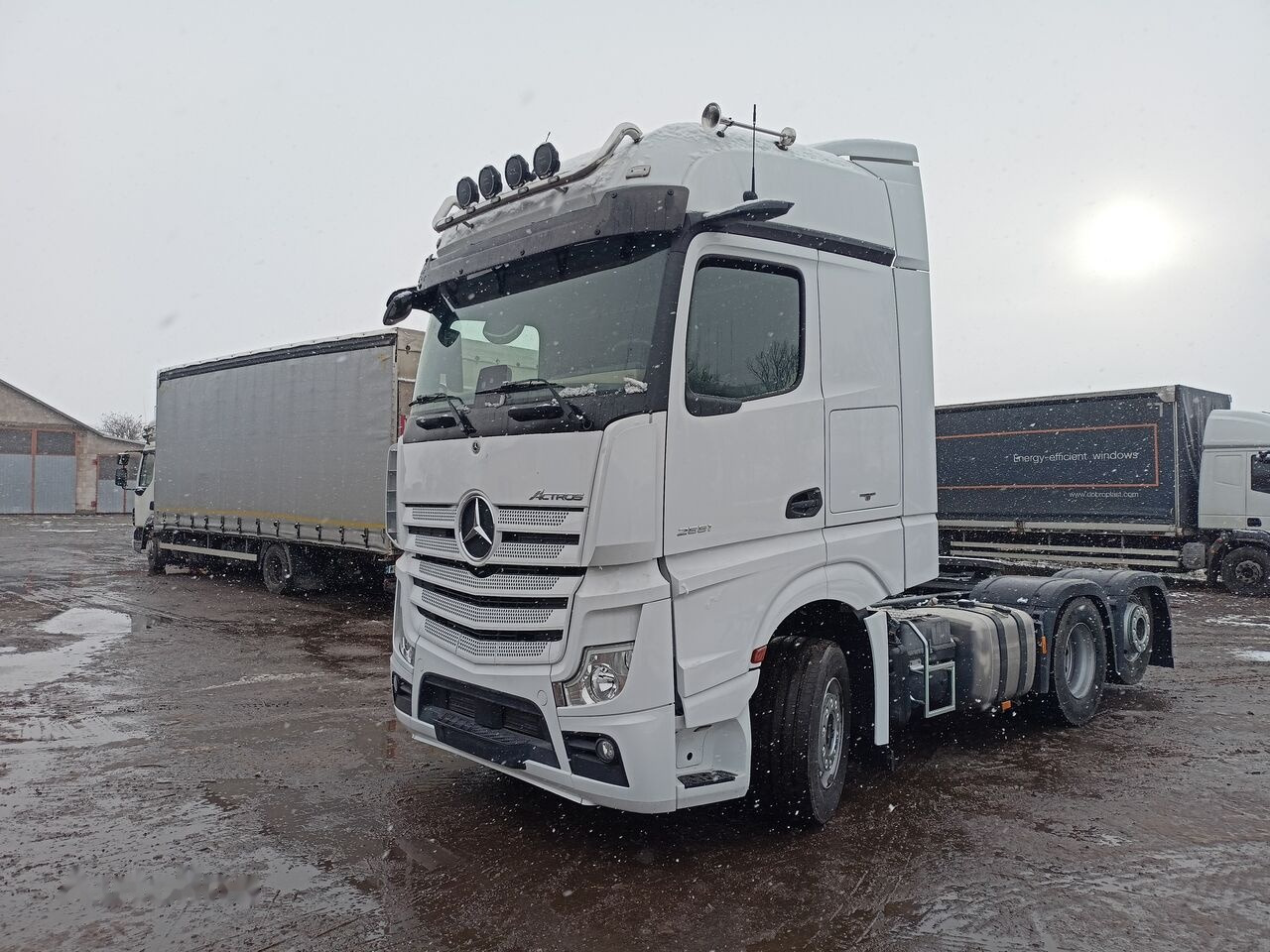 Mercedes-Benz Actros 2551 - Тягач: фото 1 Mercedes-Benz Actros 2551 - Тягач: фото 1