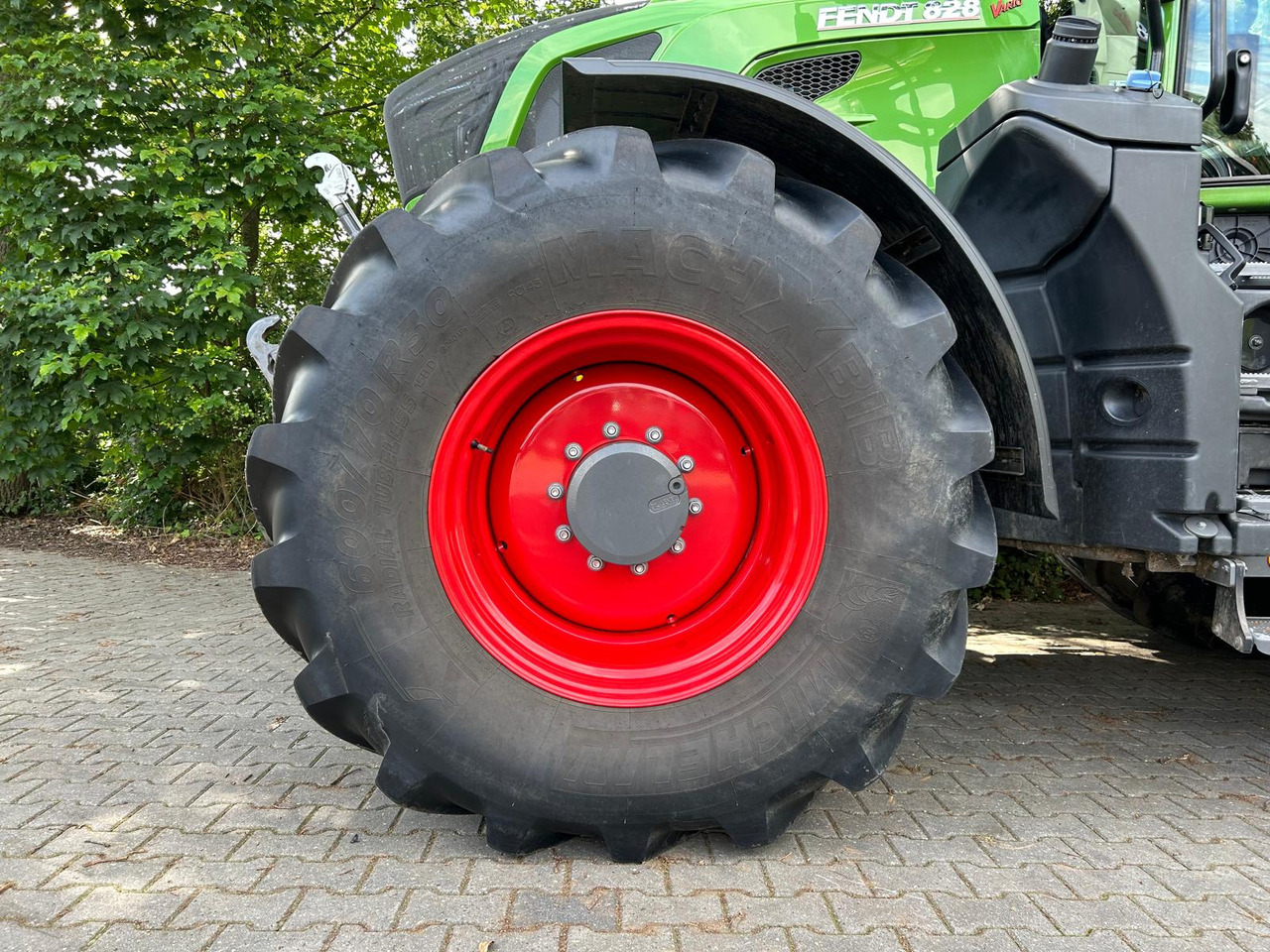 FENDT 828 Vario S4 ProfiPlus - Трактор: фото 5 FENDT 828 Vario S4 ProfiPlus - Трактор: фото 5