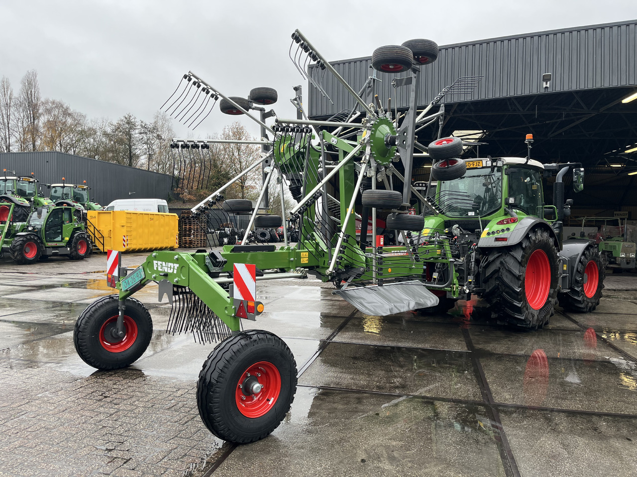 FENDT Former 880 - Сеноворошилка: фото 2 FENDT Former 880 - Сеноворошилка: фото 2