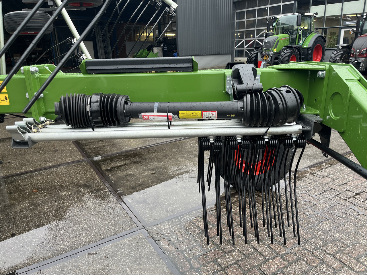 FENDT Former 880 - Сеноворошилка: фото 4 FENDT Former 880 - Сеноворошилка: фото 4