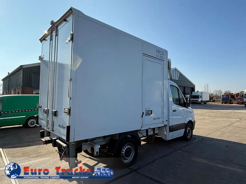 Mercedes-Benz sprinter316CDI/only export engine problem - Малотоннажный рефрижератор: фото 3 Mercedes-Benz sprinter316CDI/only export engine problem - Малотоннажный рефрижератор: фото 3
