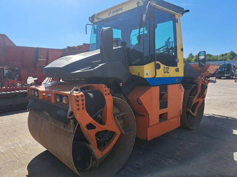 Bomag BW 174 A P-4 AM - Каток: фото 1 Bomag BW 174 A P-4 AM - Каток: фото 1