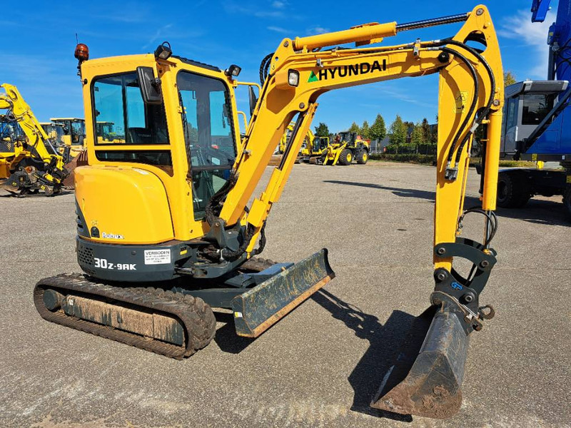 Hyundai R30 Z-9AK - Мини-экскаватор: фото 5 Hyundai R30 Z-9AK - Мини-экскаватор: фото 5