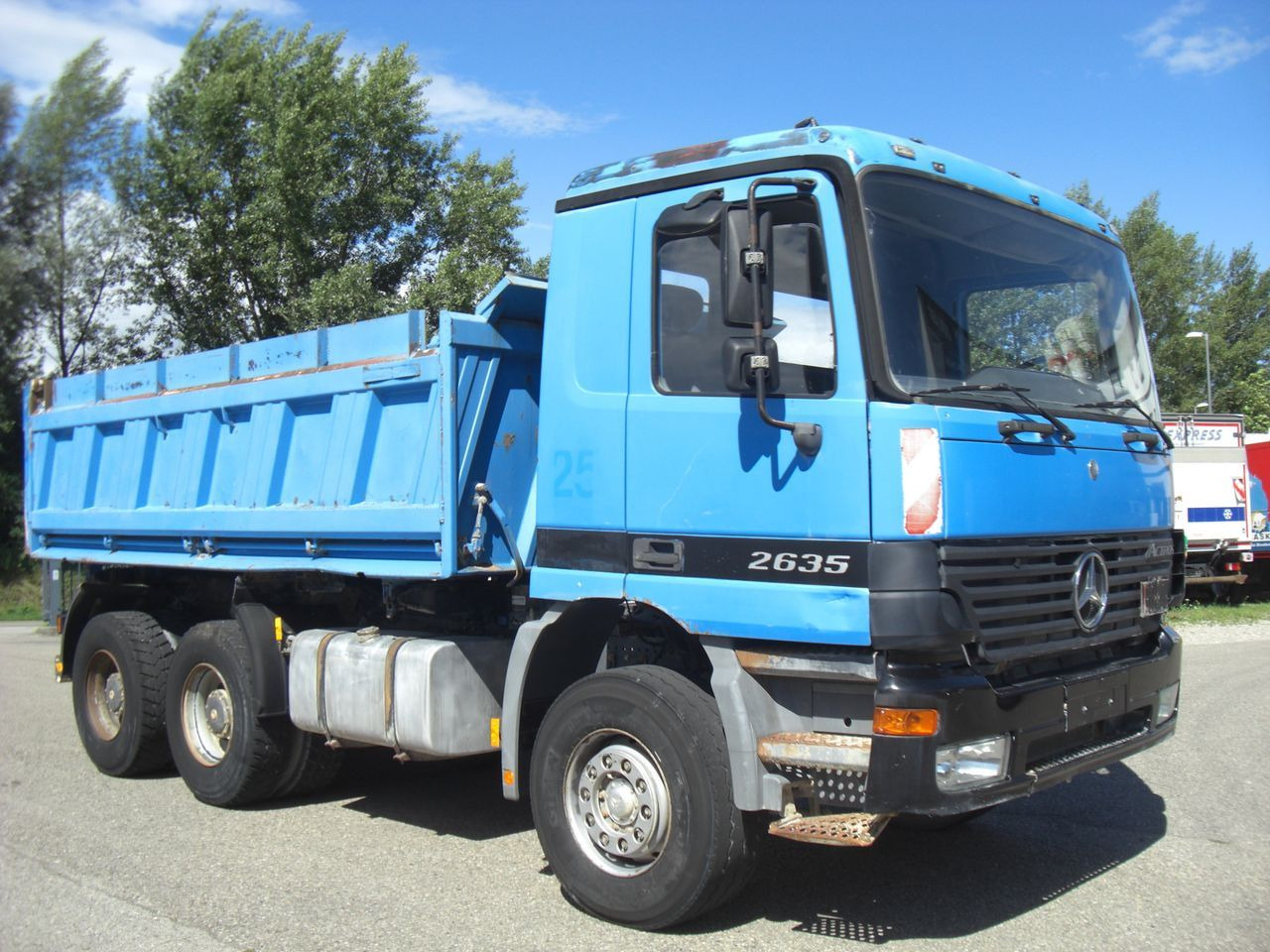 Mercedes-Benz 2635K 6x4 - Самосвал: фото 2 Mercedes-Benz 2635K 6x4 - Самосвал: фото 2