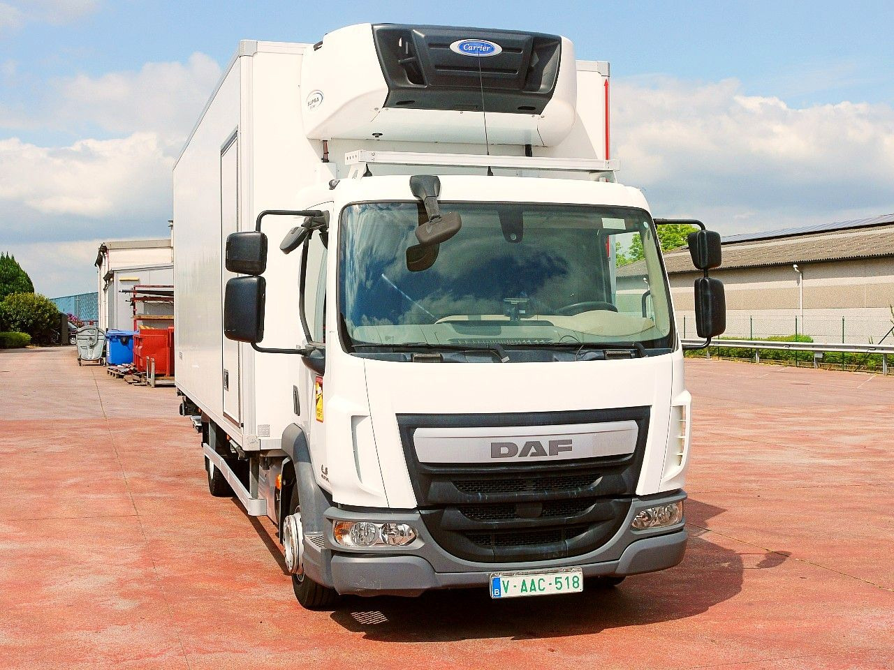 DAF 180.12 LF FA KUHLKOFFER CARRIER SUPRA 850 MULTI - Рефрижератор: фото 1 DAF 180.12 LF FA KUHLKOFFER CARRIER SUPRA 850 MULTI - Рефрижератор: фото 1