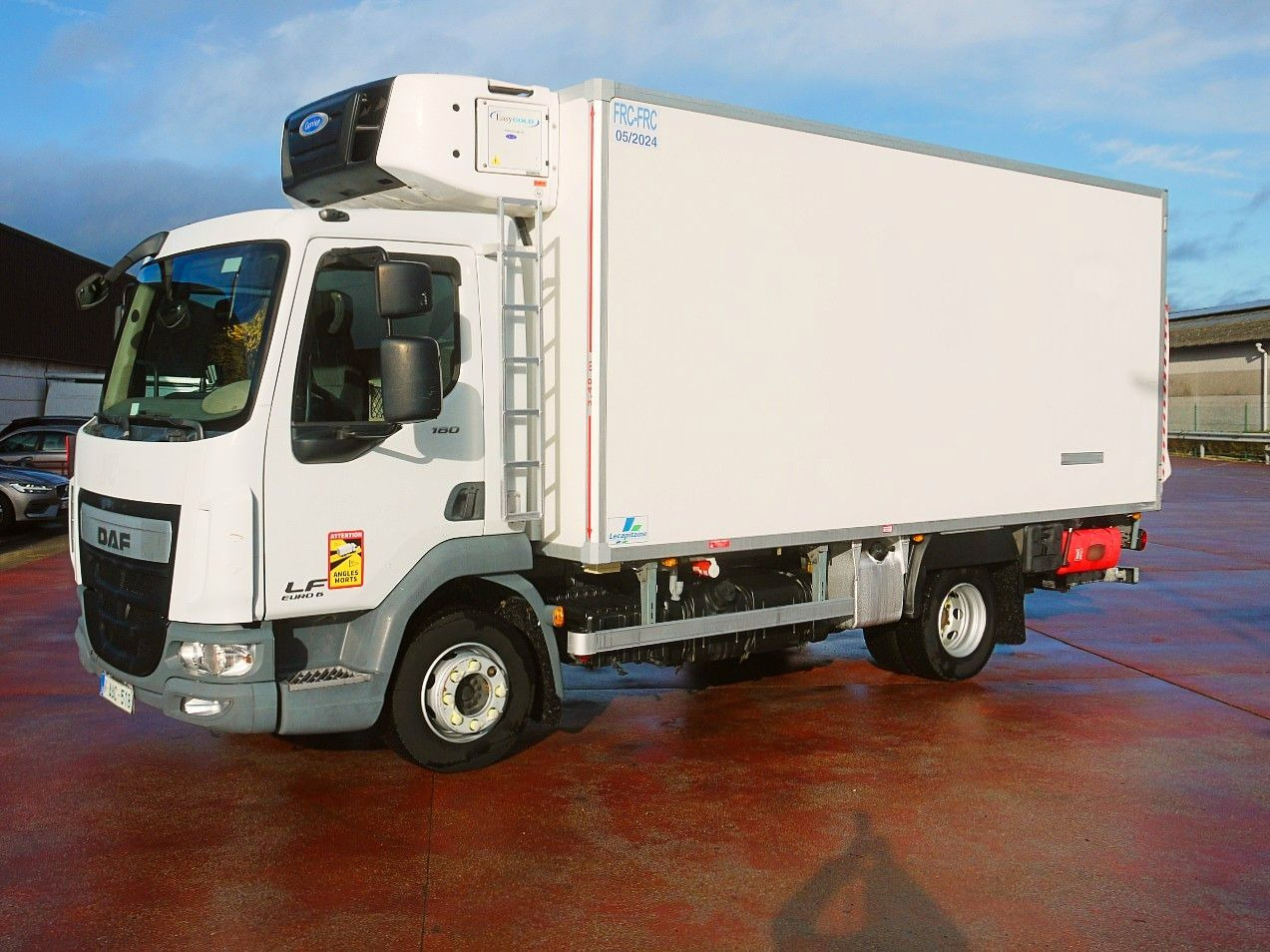 DAF LF 180 .10 KUHLKOFFER CARRIER SUPRA 750MT AIRCO - Рефрижератор: фото 4 DAF LF 180 .10 KUHLKOFFER CARRIER SUPRA 750MT AIRCO - Рефрижератор: фото 4