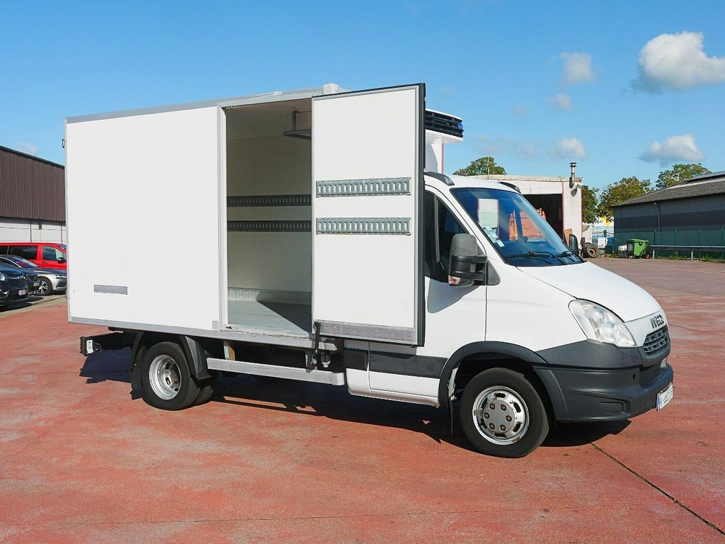 Iveco 35C13 DAILY KUHLKOFFER CARRIER XARIOS 300 -20C - Малотоннажный рефрижератор: фото 3 Iveco 35C13 DAILY KUHLKOFFER CARRIER XARIOS 300 -20C - Малотоннажный рефрижератор: фото 3