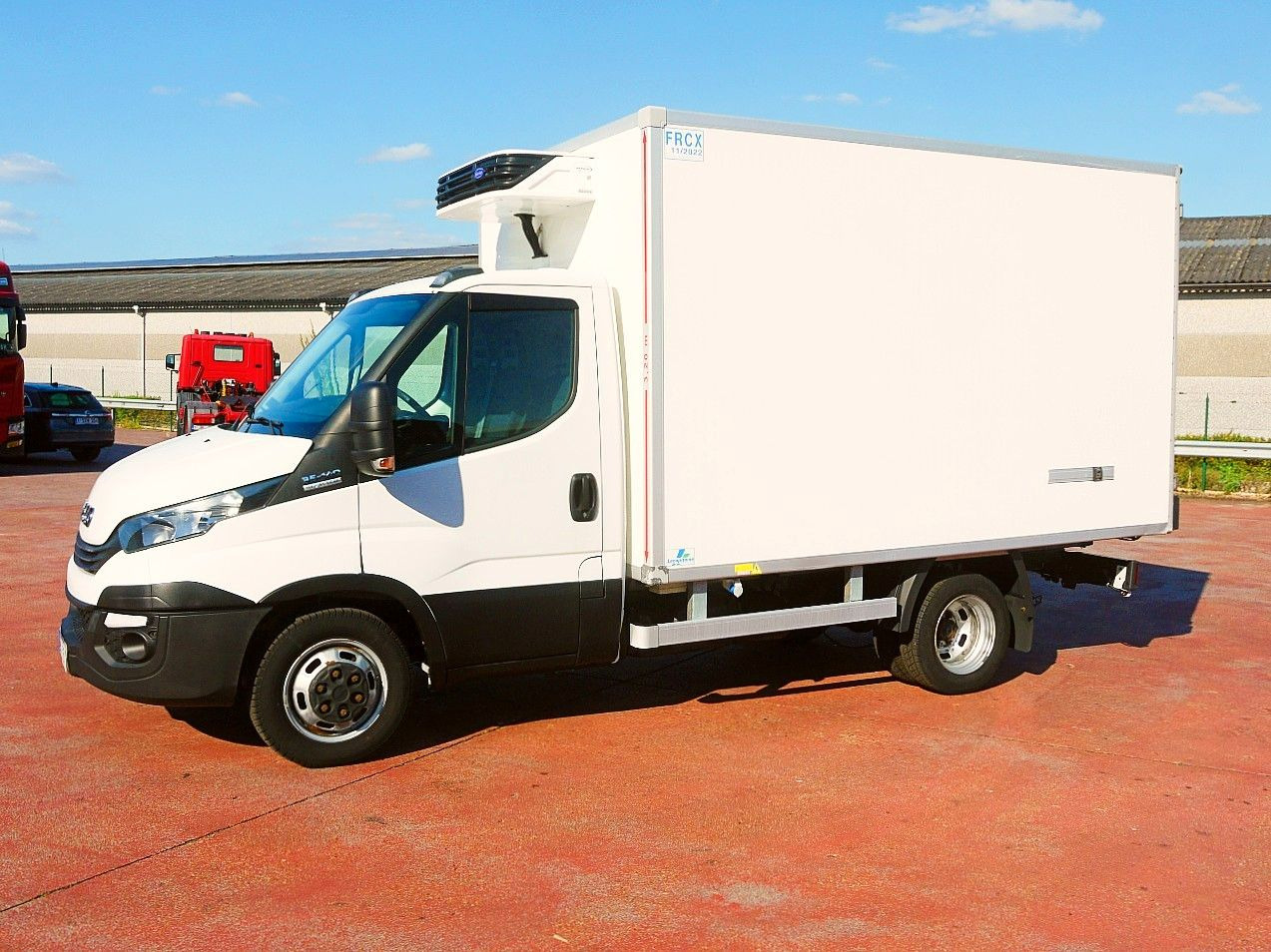 Iveco 35C14 DAILY KUHLKOFER CARRIER XARIOS 350 -20 A/C - Малотоннажный рефрижератор: фото 3 Iveco 35C14 DAILY KUHLKOFER CARRIER XARIOS 350 -20 A/C - Малотоннажный рефрижератор: фото 3