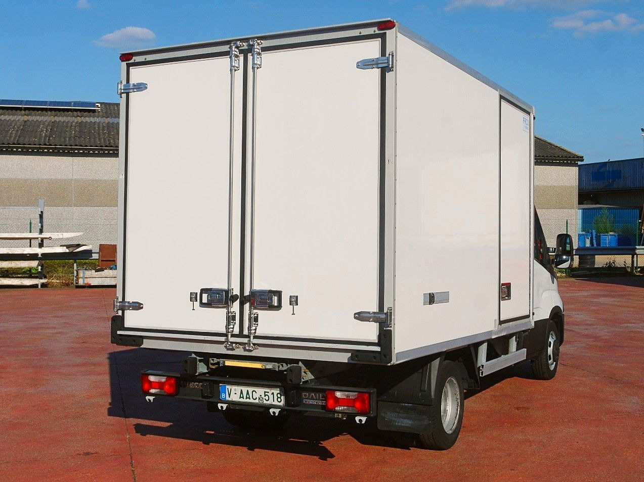 Iveco 35C14 DAILY KUHLKOFER CARRIER XARIOS 350 -20 A/C - Малотоннажный рефрижератор: фото 5 Iveco 35C14 DAILY KUHLKOFER CARRIER XARIOS 350 -20 A/C - Малотоннажный рефрижератор: фото 5