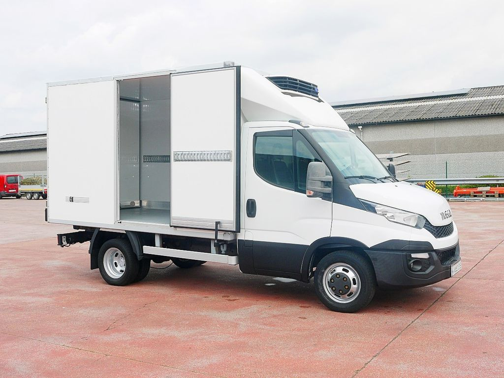 Iveco 35C15 DAILY KULKOFFER CARREIER XARIOS 350 -20c - Малотоннажный рефрижератор: фото 3 Iveco 35C15 DAILY KULKOFFER CARREIER XARIOS 350 -20c - Малотоннажный рефрижератор: фото 3