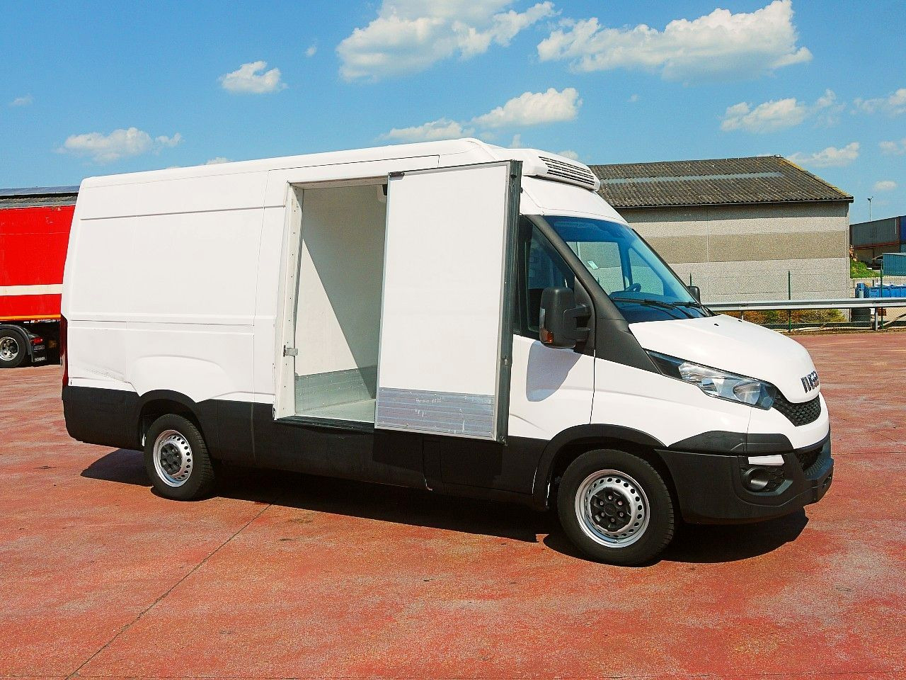 Iveco 35S13 DAILY KUHLKASTENWAGEN THERMOKING V300 MULT - Малотоннажный рефрижератор: фото 3 Iveco 35S13 DAILY KUHLKASTENWAGEN THERMOKING V300 MULT - Малотоннажный рефрижератор: фото 3
